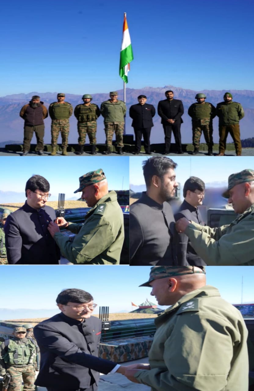 'DC Baramulla, SDM Uri felicitated with Prestigious Army Commendation Cards'